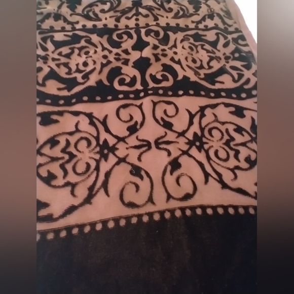 CUT VELVET 2 PLY SCARF - Picture 3 of 6